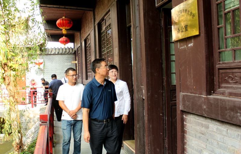 領導視察播州區(qū)三岔鎮(zhèn)獼猴桃基地